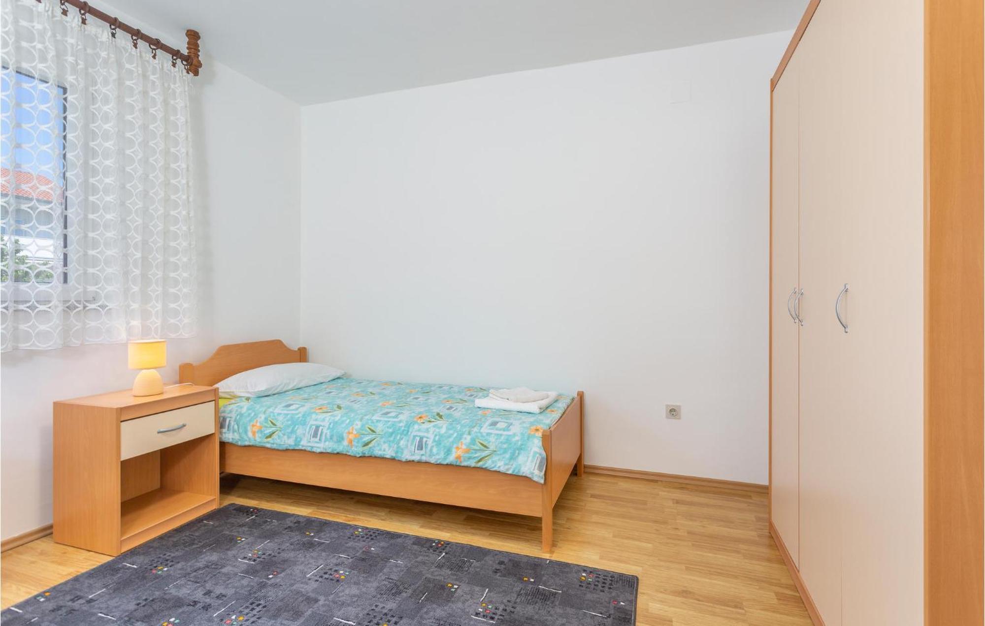 Lovely Apartment In Krk With Kitchen Brzac Kültér fotó