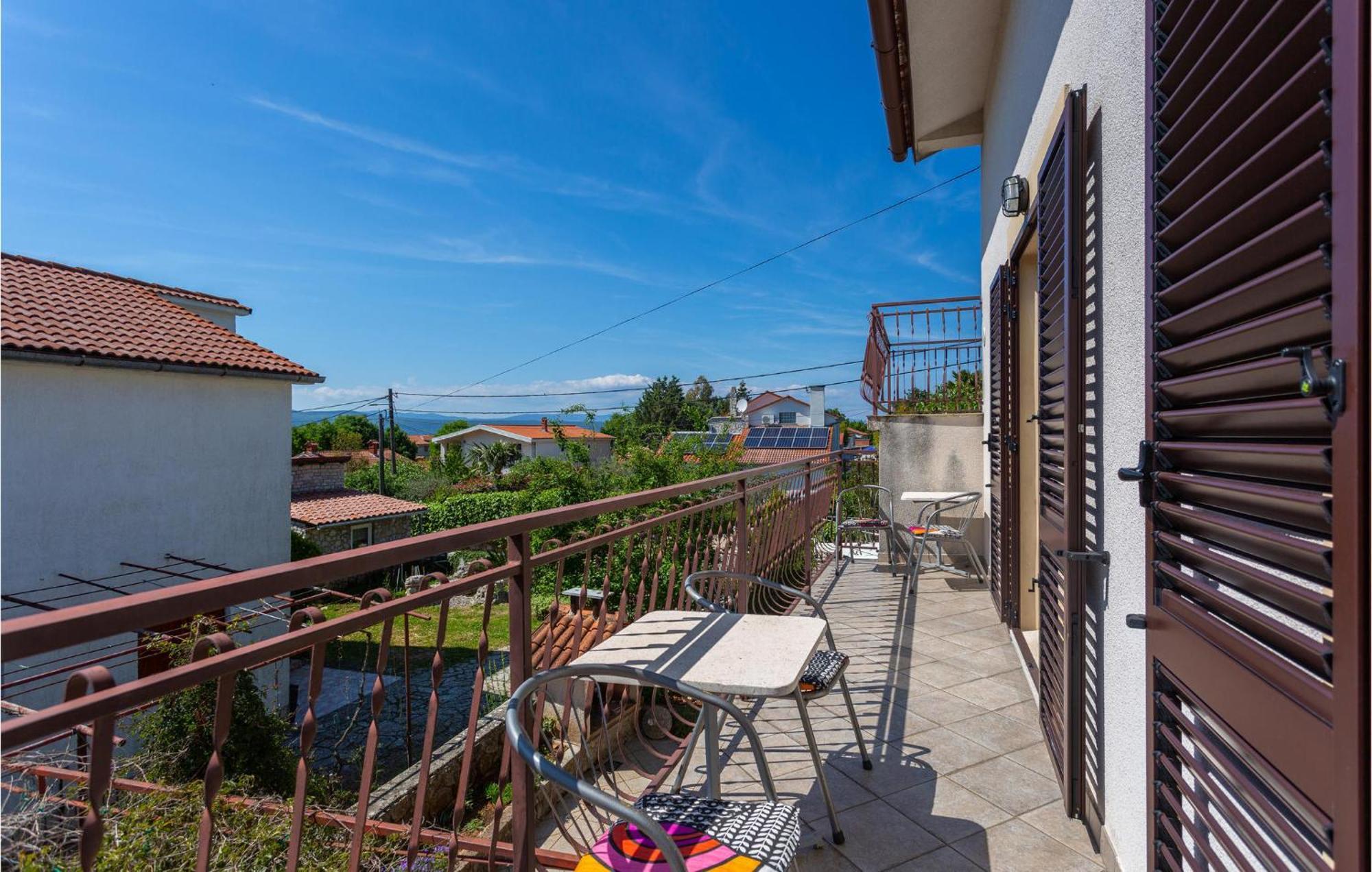 Lovely Apartment In Krk With Kitchen Brzac Kültér fotó